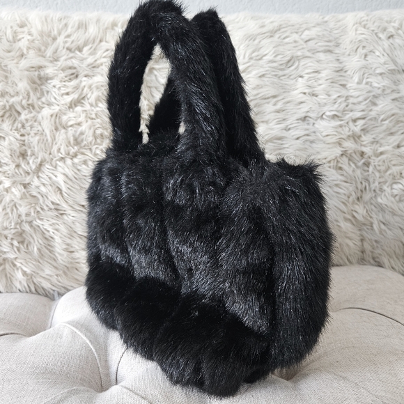 La Rue- Black mini Faux fur fluffy shaggy satchel handbag - Picture 2 of 6